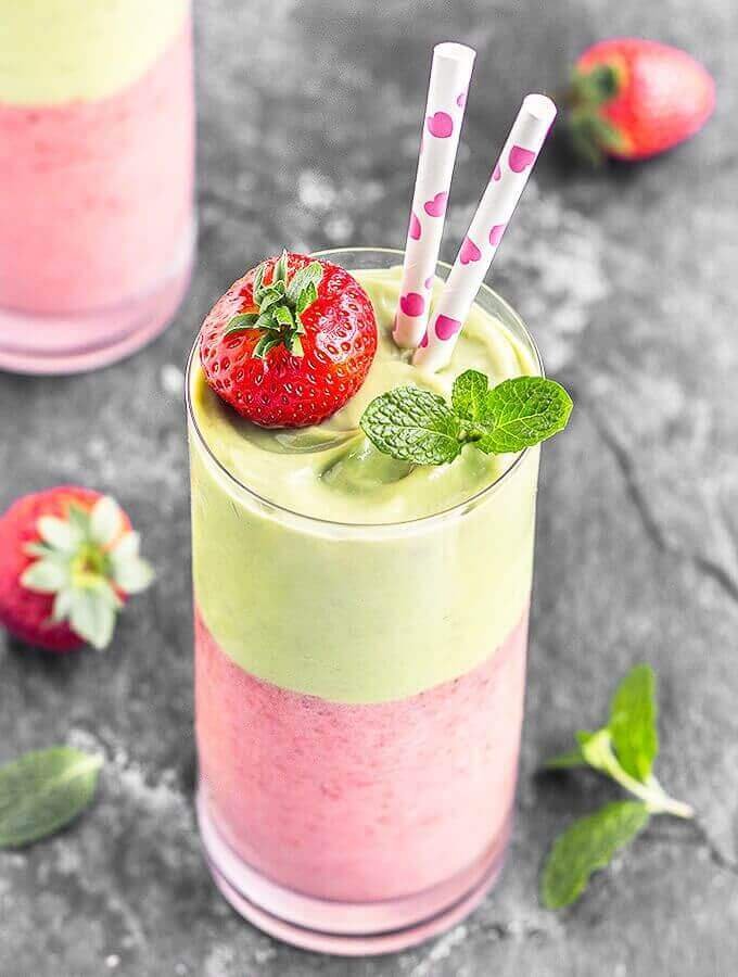 ÇİLEKLİ MATCHA